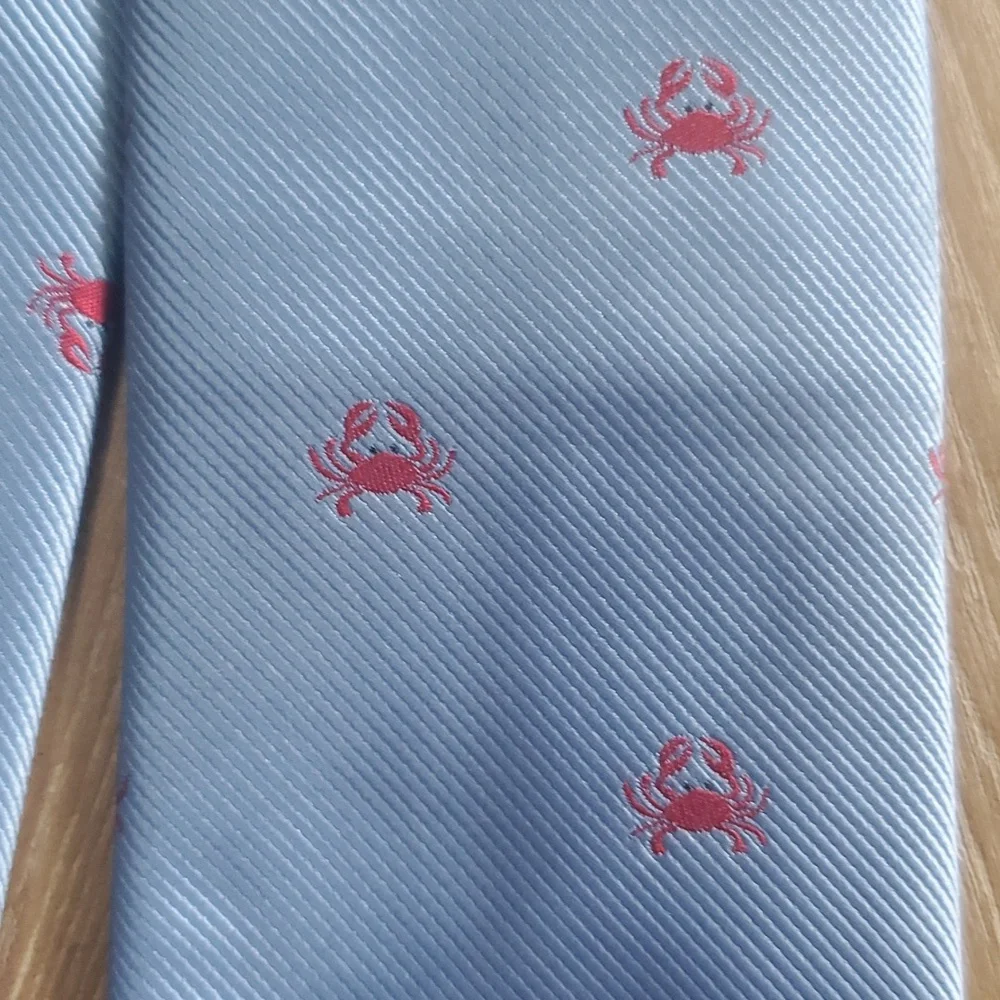 Merona 🦀 crab necktie - Picture 2 of 5